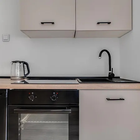 Pl Orlat Lwowskich 7 By Homeprime Daire